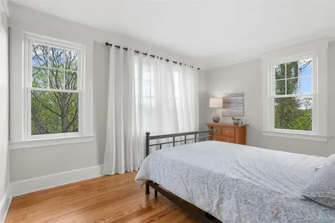 49 Weaver Street Larchmont NY 10538