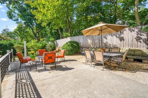 49 Weaver Street Larchmont NY 10538
