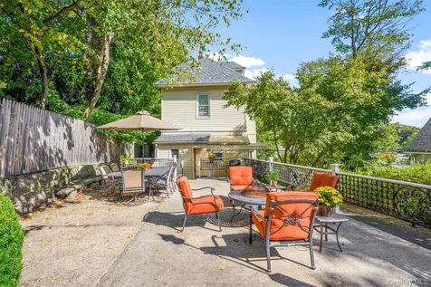 49 Weaver Street Larchmont NY 10538