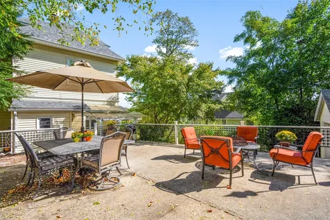 49 Weaver Street Larchmont NY 10538