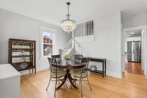 49 Weaver Street Larchmont NY 10538
