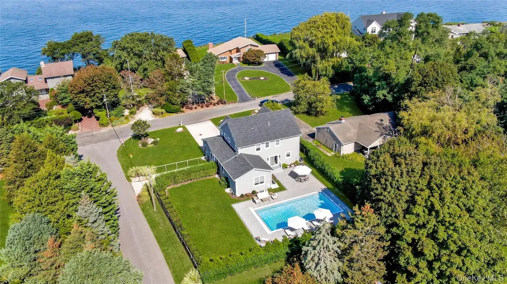 2375 Sound Drive Greenport NY 11944