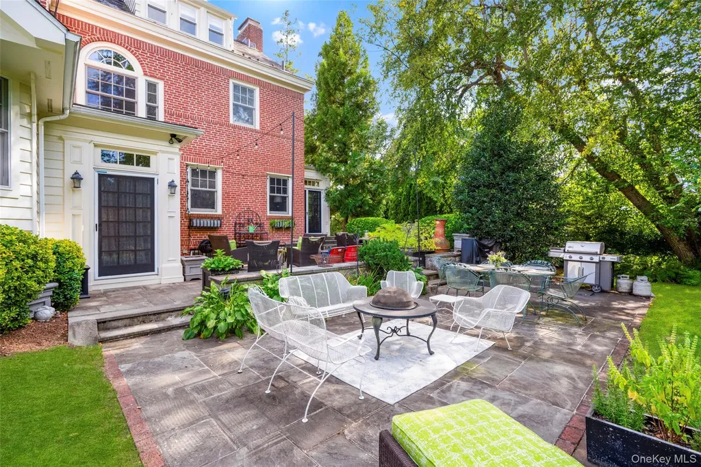 80 Forest Avenue New Rochelle NY 10804