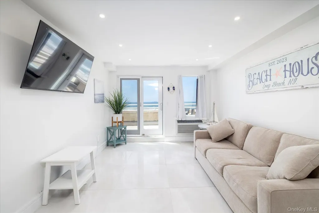 450 W Broadway Long Beach NY 11561