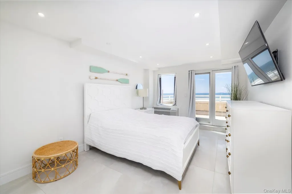 450 W Broadway Long Beach NY 11561