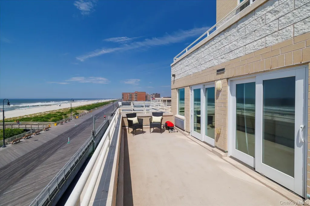 450 W Broadway Long Beach NY 11561