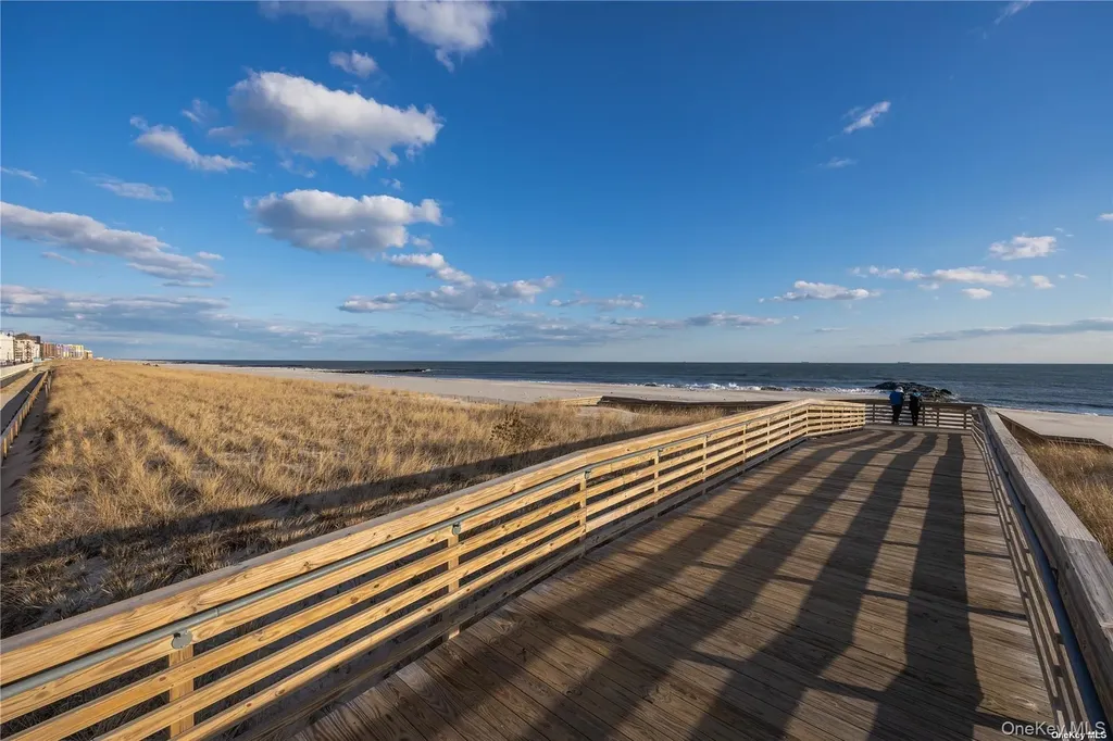 450 W Broadway Long Beach NY 11561