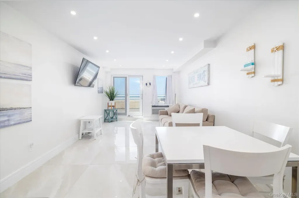 450 W Broadway Long Beach NY 11561