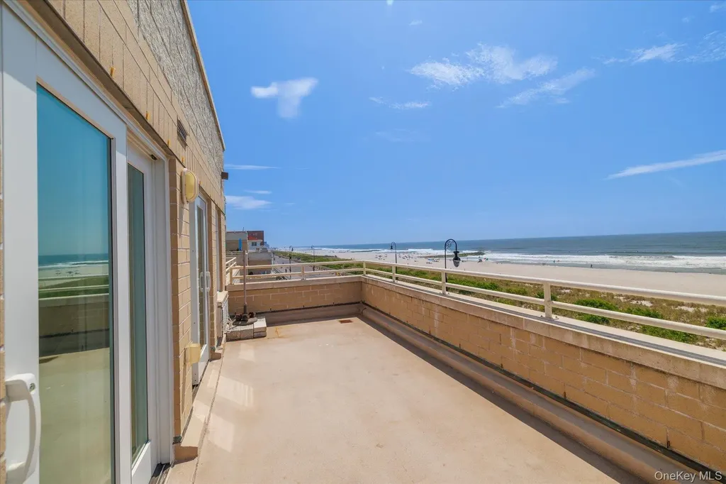 450 W Broadway Long Beach NY 11561