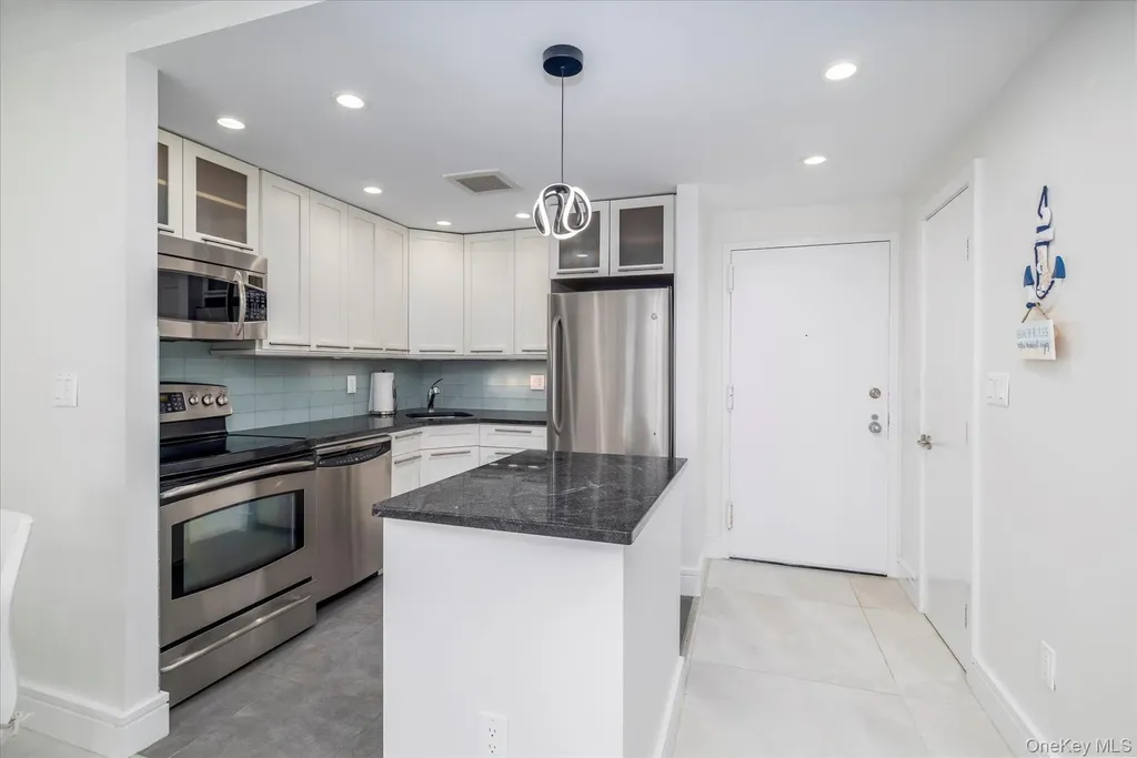 450 W Broadway Long Beach NY 11561