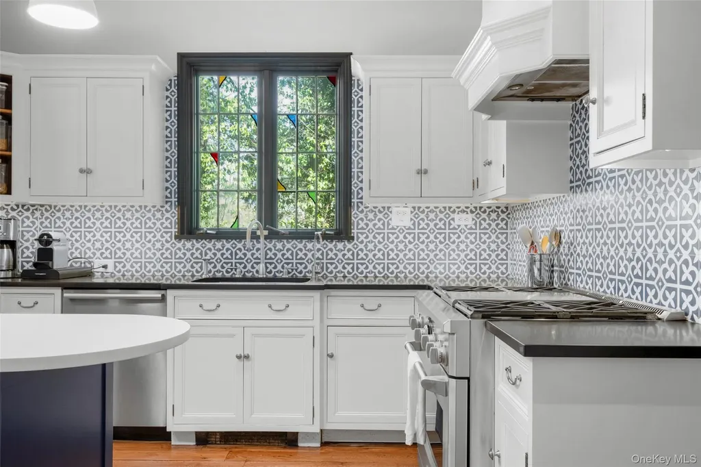 2 Vine Place Larchmont NY 10538