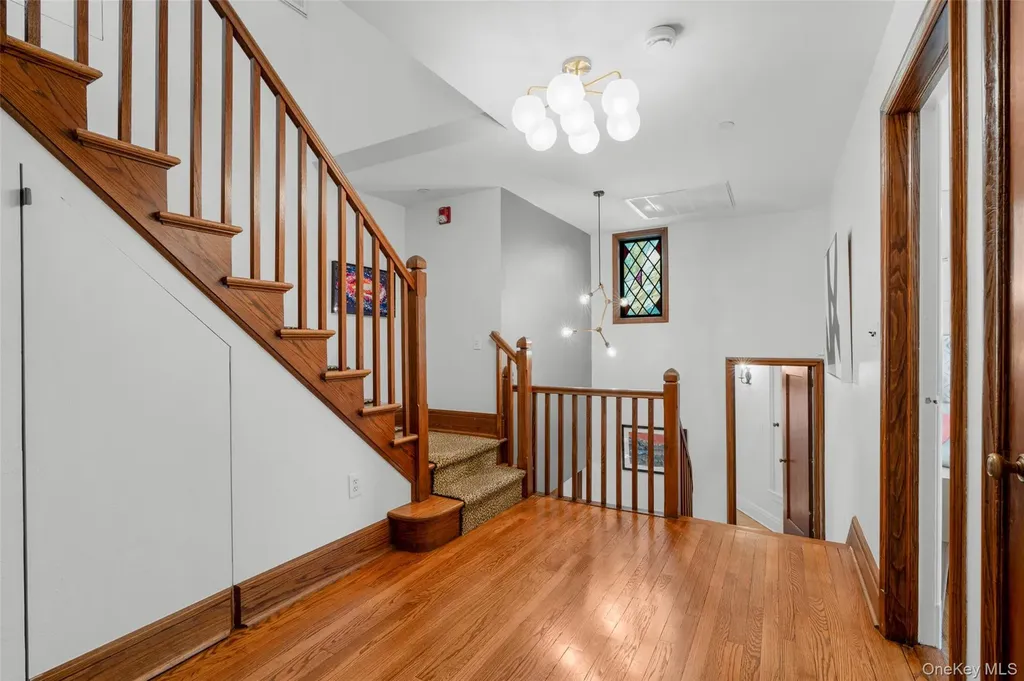 2 Vine Place Larchmont NY 10538