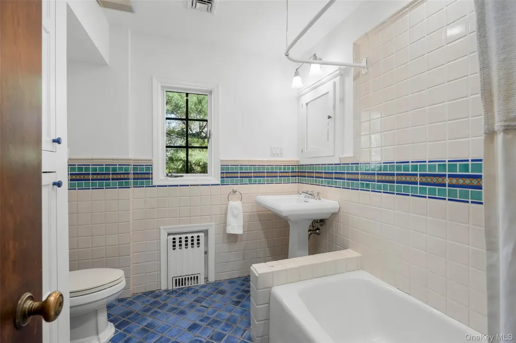 2 Vine Place Larchmont NY 10538