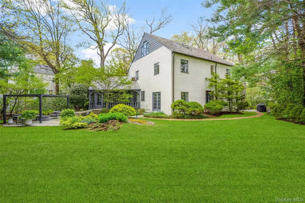 2 Vine Place Larchmont NY 10538