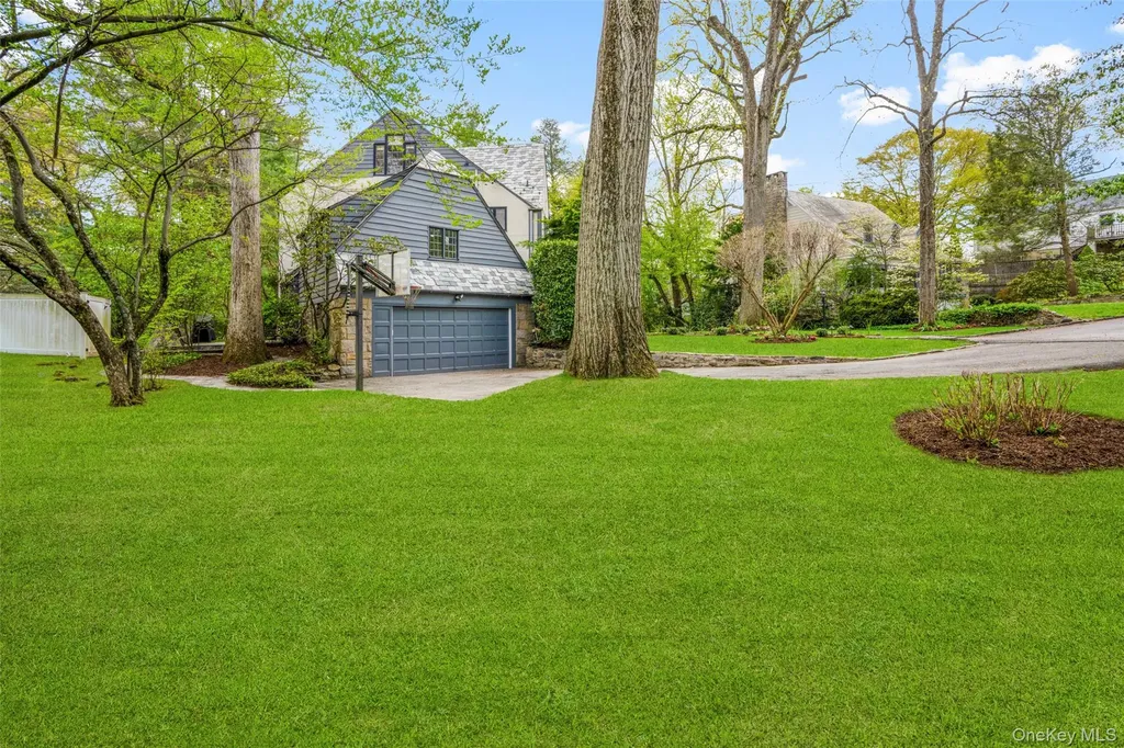 2 Vine Place Larchmont NY 10538