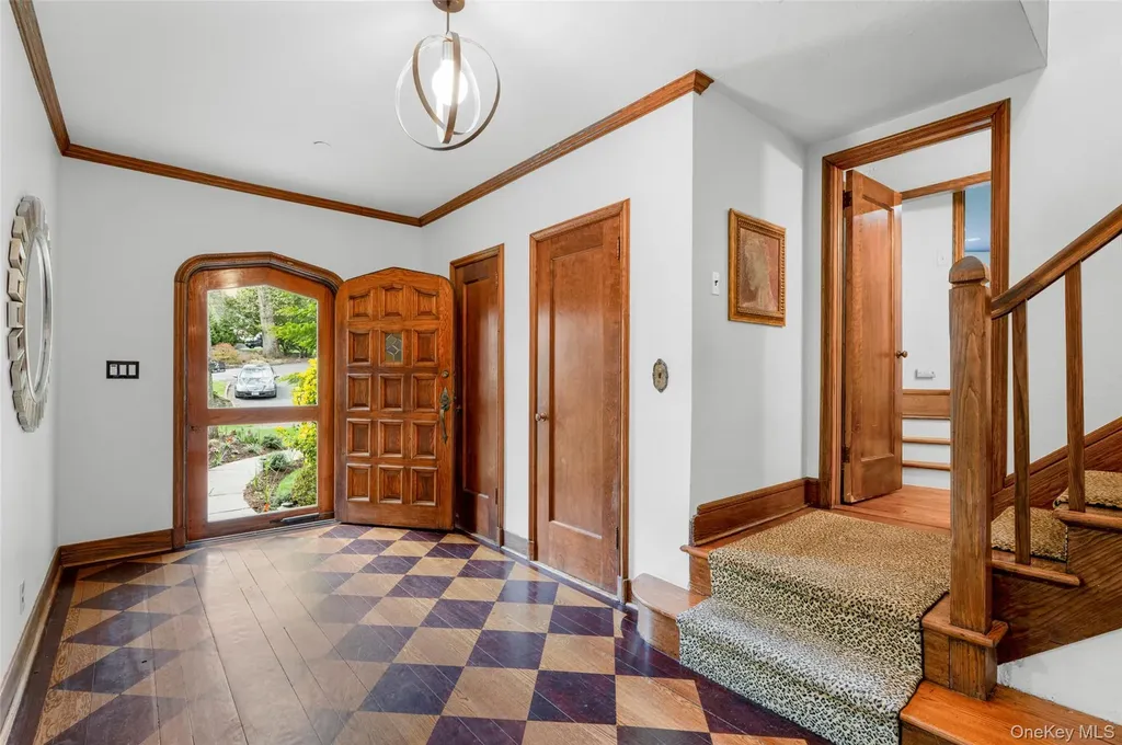 2 Vine Place Larchmont NY 10538