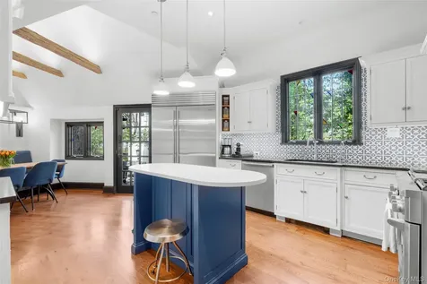 2 Vine Place Larchmont NY 10538