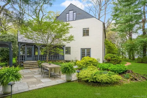 2 Vine Place Larchmont NY 10538