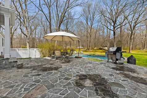 137 Old Stone Hill Road Pound Ridge NY 10576