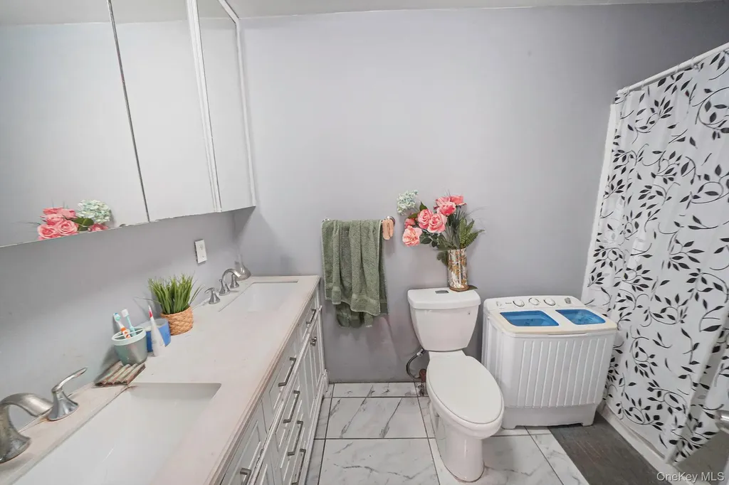 2 Buchanan Avenue Coram NY 11727