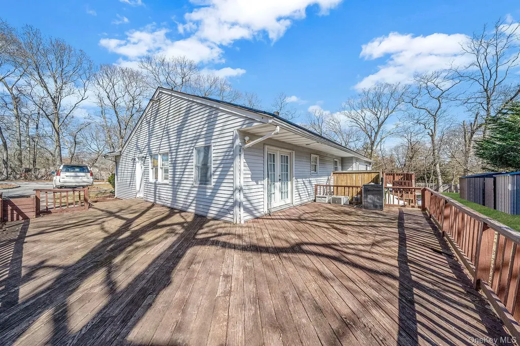2 Buchanan Avenue Coram NY 11727