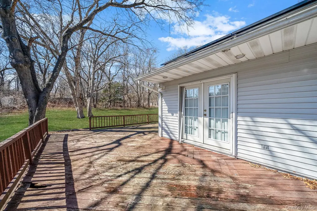 2 Buchanan Avenue Coram NY 11727