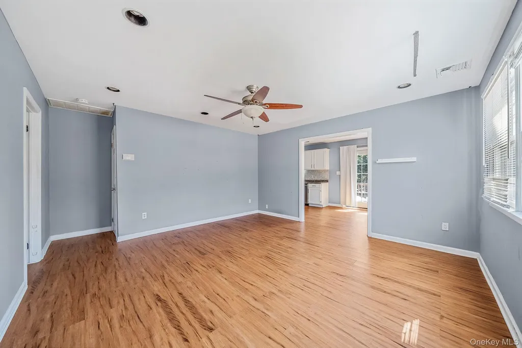 2 Buchanan Avenue Coram NY 11727