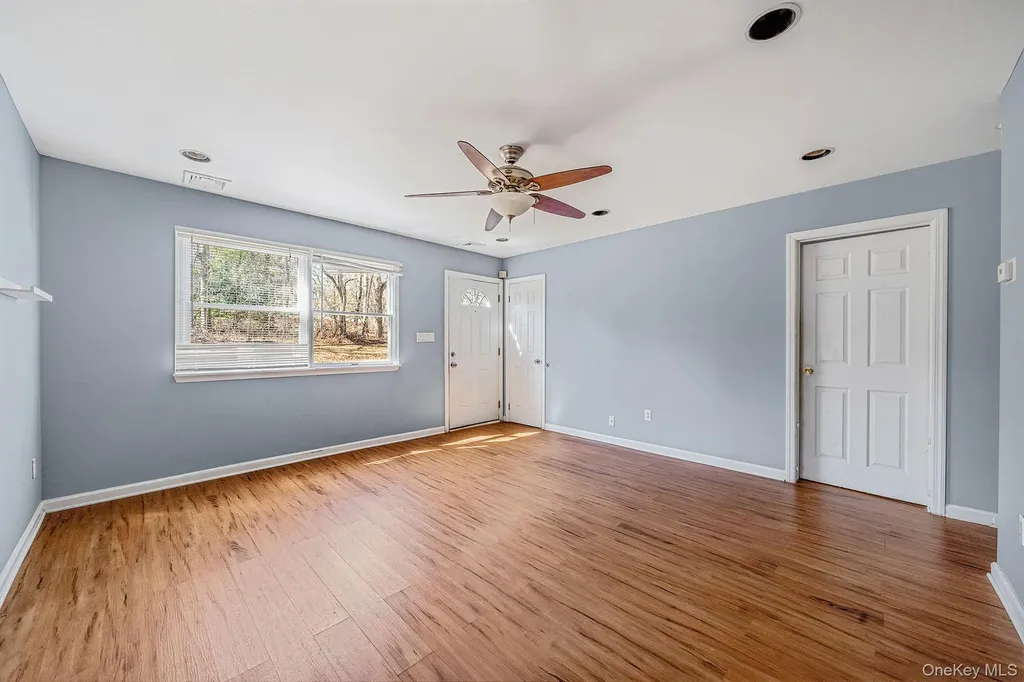 2 Buchanan Avenue Coram NY 11727