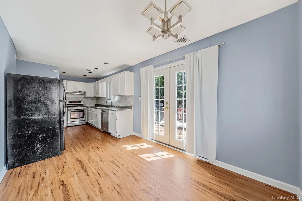 2 Buchanan Avenue Coram NY 11727