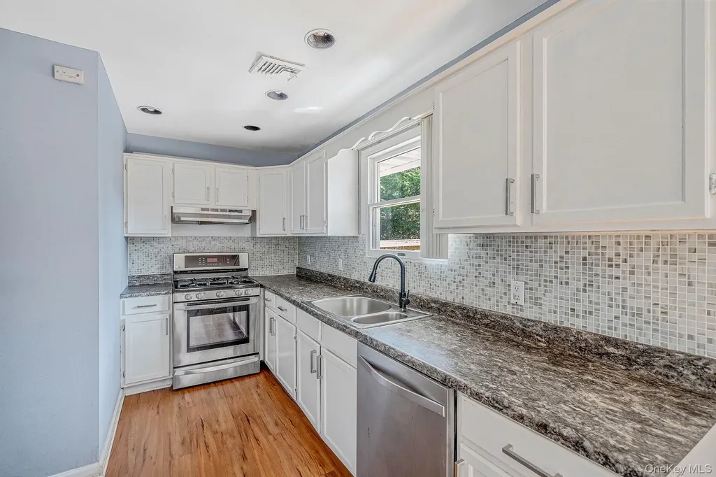 2 Buchanan Avenue Coram NY 11727