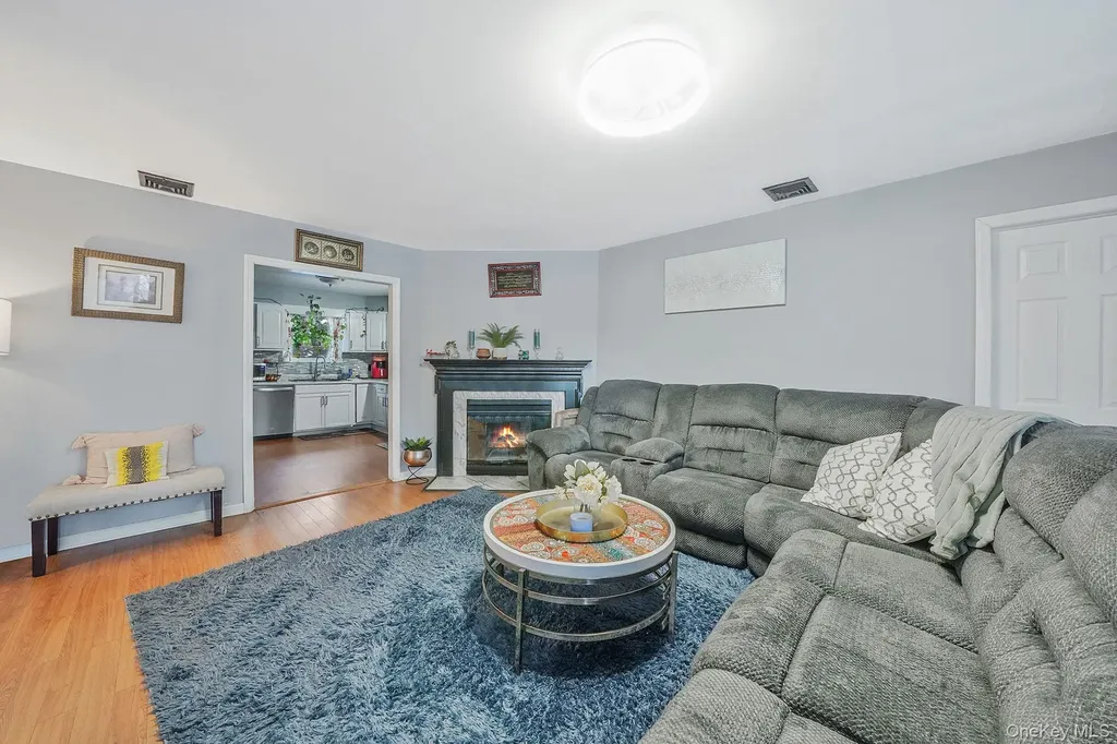 2 Buchanan Avenue Coram NY 11727