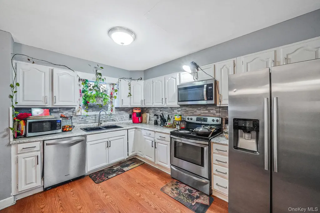 2 Buchanan Avenue Coram NY 11727