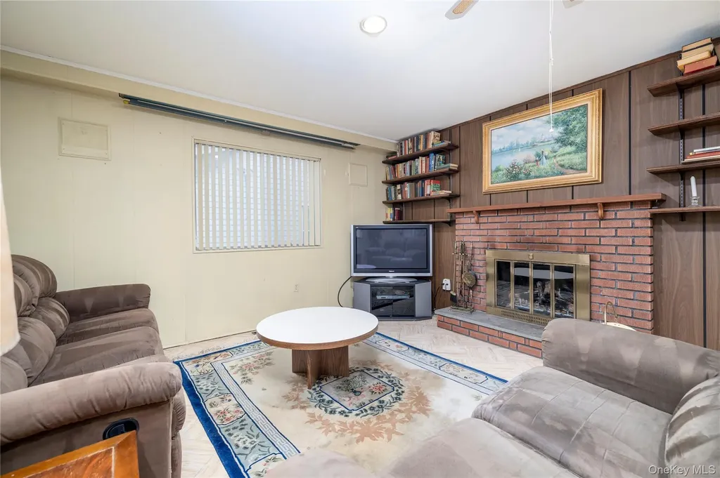 133 S Forest Rockville Centre NY 11570