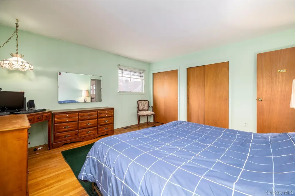 133 S Forest Rockville Centre NY 11570