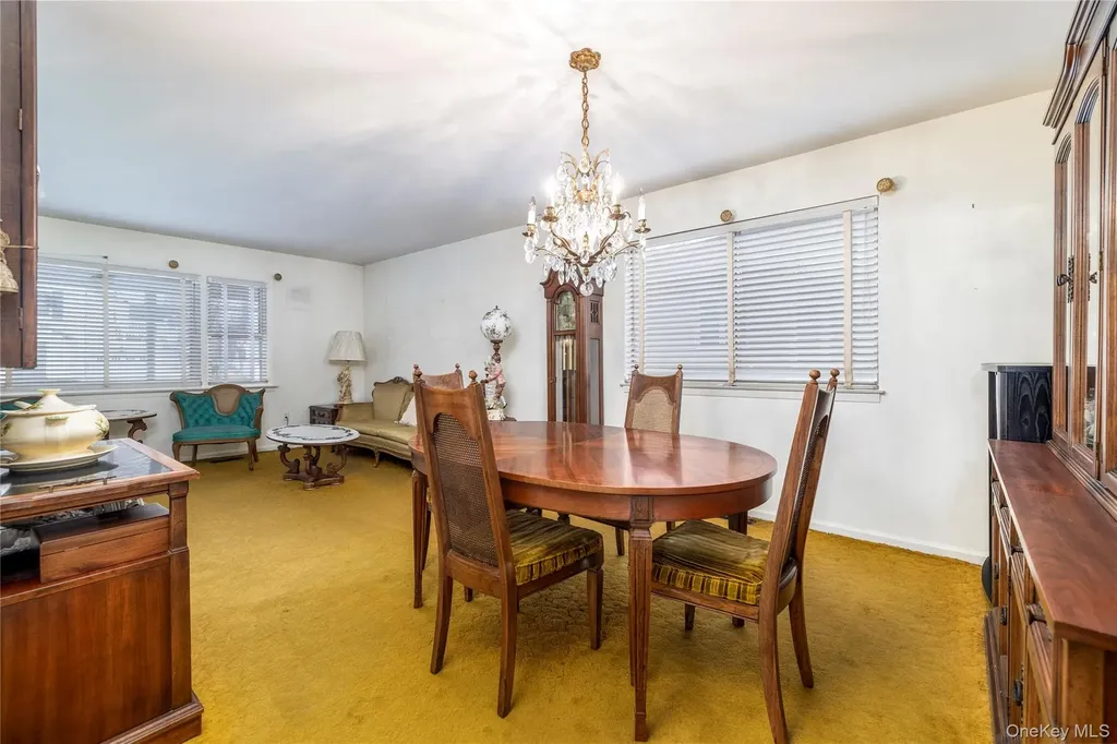 133 S Forest Rockville Centre NY 11570
