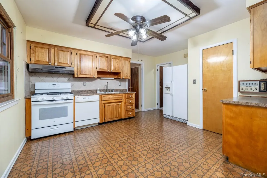 133 S Forest Rockville Centre NY 11570
