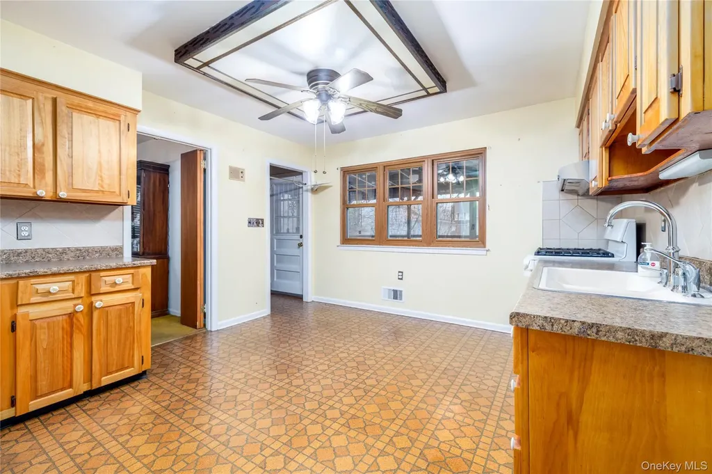 133 S Forest Rockville Centre NY 11570