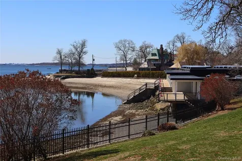 14 Bonnett Avenue Larchmont NY 10538