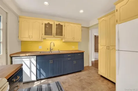 71 Saint Johns Avenue Yonkers NY 10704