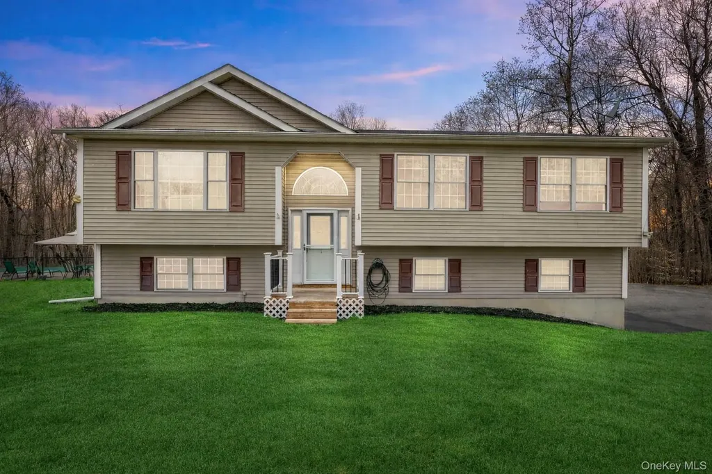 69 Ridge Road Wallkill NY 12589