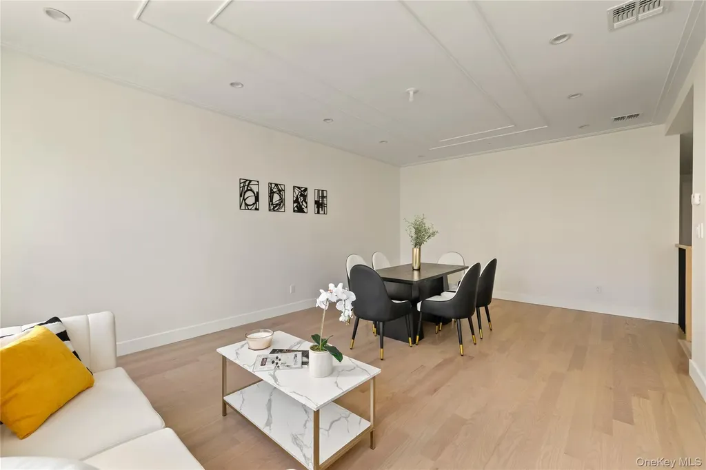 3 Valley Way Spring Valley NY 10977