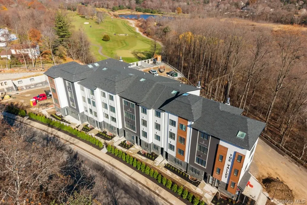 3 Valley Way Spring Valley NY 10977