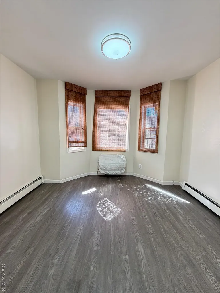 7929 153rd Street Flushing NY 11367