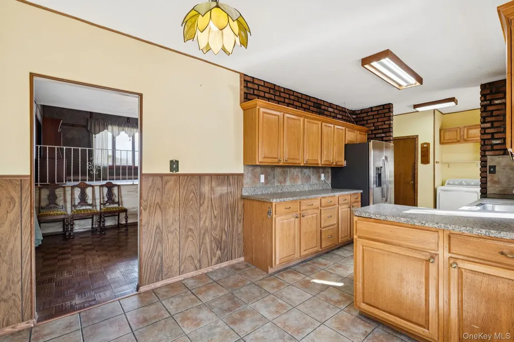 39 Cherry Street Selden NY 11784