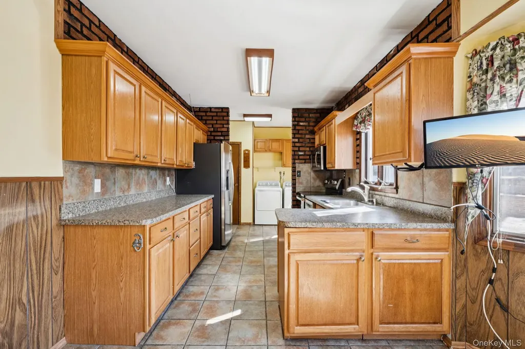 39 Cherry Street Selden NY 11784