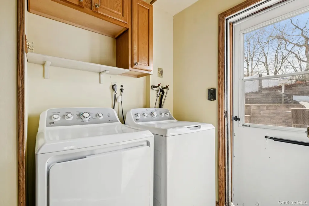 39 Cherry Street Selden NY 11784