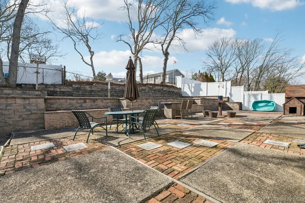 39 Cherry Street Selden NY 11784