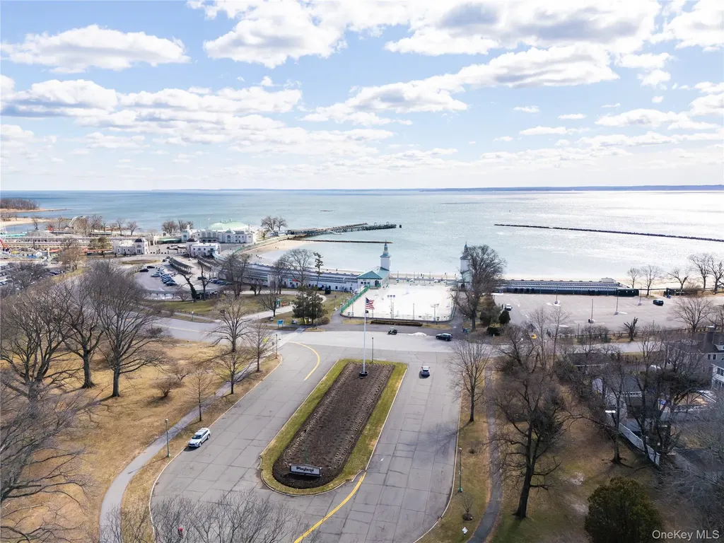 34 Ridgeland Terrace Rye NY 10580