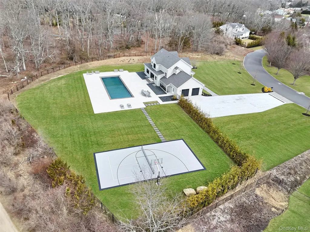 2790 Stanley Road Mattituck NY 11952