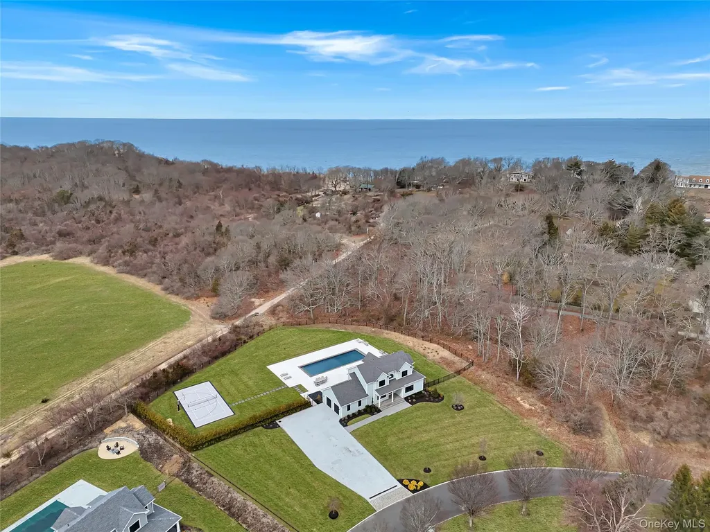 2790 Stanley Road Mattituck NY 11952
